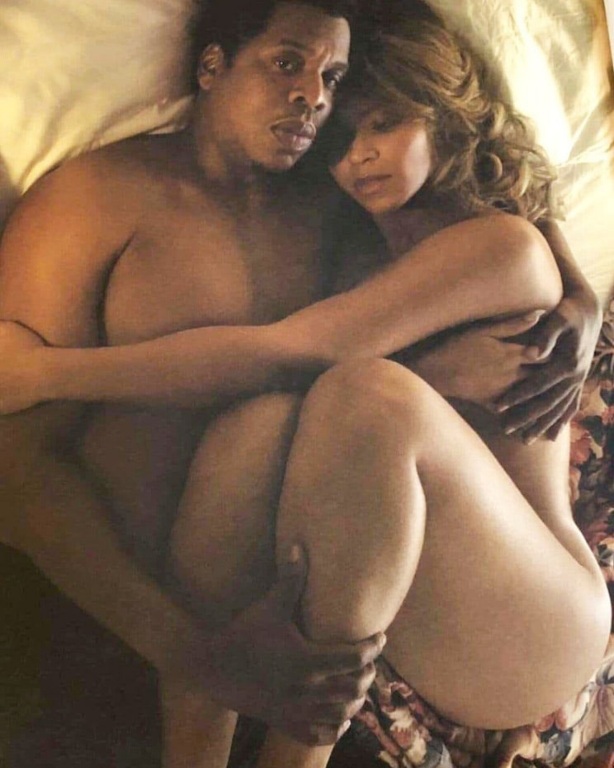 Intimate photos between Beyoncé and Jay-Z, which are part of the On The Run II tour book, are driving fans crazy on the web.